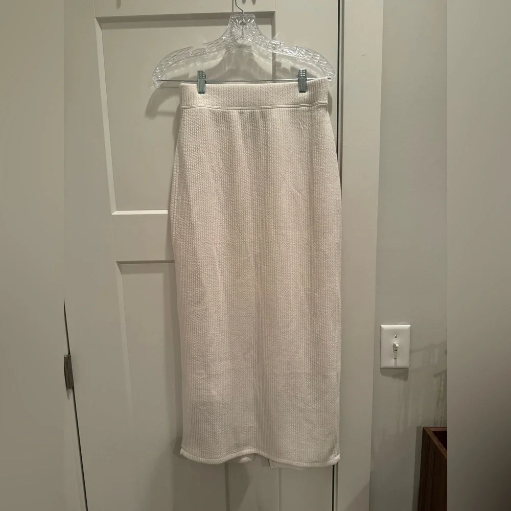 NEW W/ TAGS - Knit Two Piece Skirt Set; SM Skirt & XS Top - Picture 5 of 8